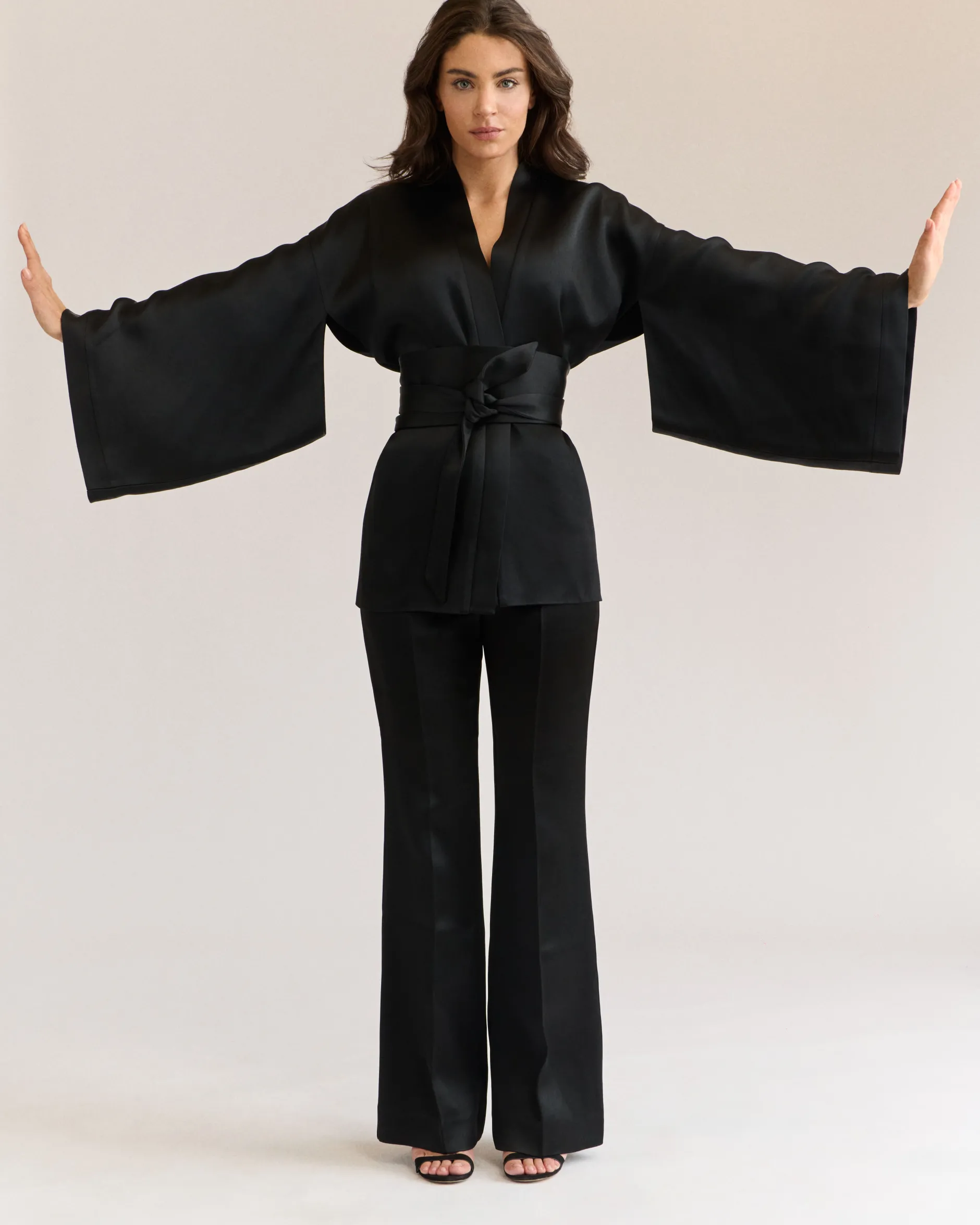 LIVY BRAD KIMONO BLACK Shop