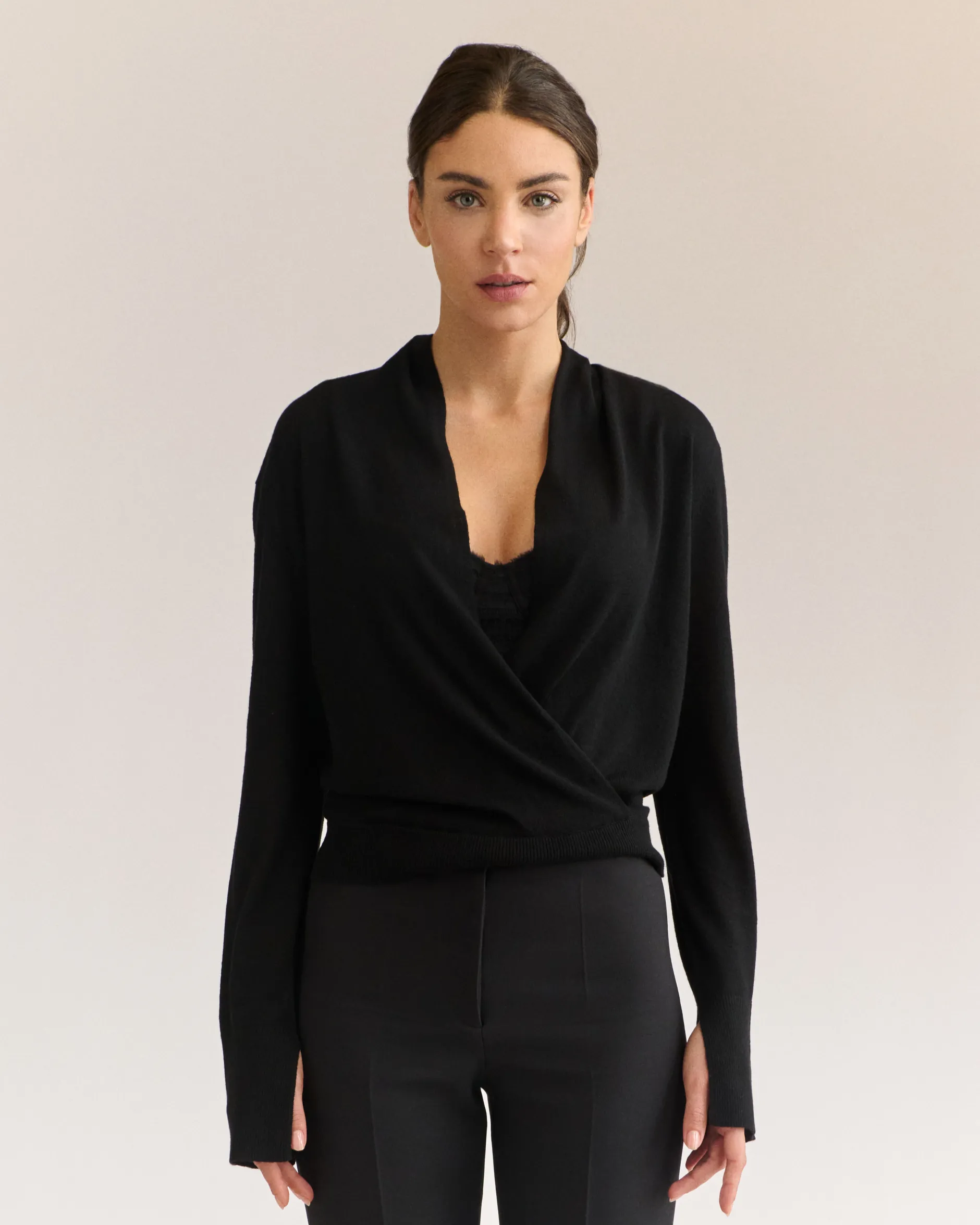 LIVY THRILL PULL-OVER BLACK Outlet